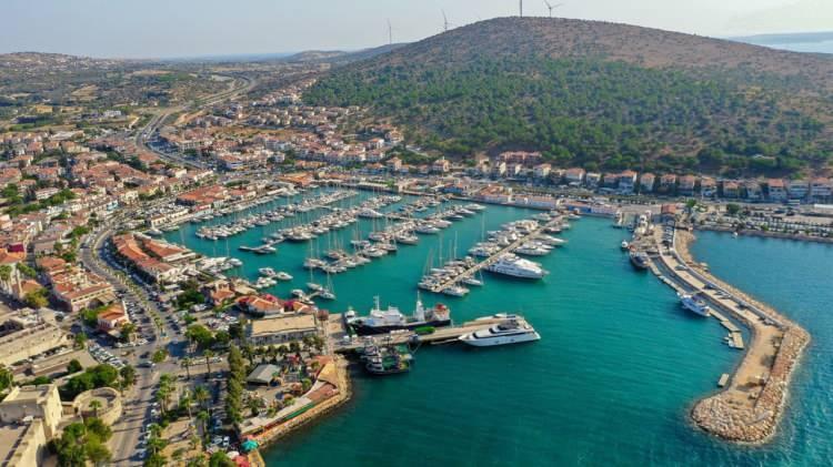 <p>Bu yerlerin sözleşme süresi sonunda Bakanlıkça yeniden tahsis edilmesi durumunda da bedeller Tarım ve Orman Bakanlığı döner sermayesi tarafından tahsil edilecek.<br />
TBMM Genel Kurulunda kabul edilen Danışma Kurulu önerisiyle Genel Kurul'un, çalışmalarına salı günü devam etmesi kararlaştırıldı.</p>