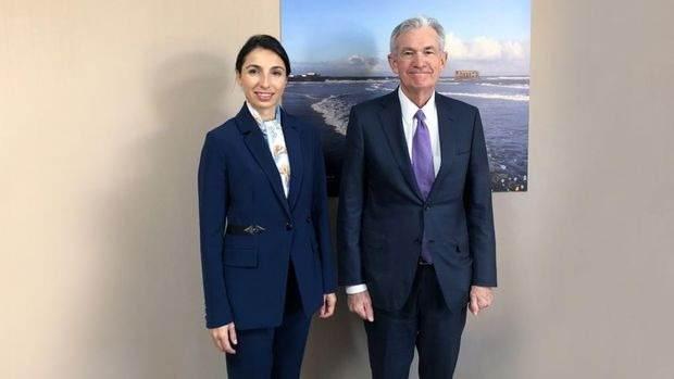 <p>Şimşek, burada Almanya Maliye Bakanı ve Fransa Maliye Bakanı ile görüştü. TCMB Başkanı Hafize Gaye Erkan ise Fed Başkanı Jerome Powell ile görüştü.</p>
<p> </p>