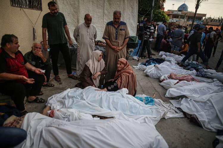 <p>İsrail’in Gazze saldırılarında ölenlerin sayısı 266 artarak 4 bin 651'e yükselirken yaşamını yitirenlerin 1873’ünü çocuklar oluşturuyor.</p>

<p> </p>
