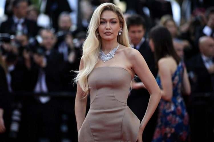 <p><span style="color:#FF0000"><strong>İSRAİL GİGİ HADİD'İ HEDEF GÖSTERDİ</strong></span></p>
<p><span style="color:#000000"><strong>Hadid'in paylaşımı sonrasında öfkeden deliye dönen İsrail, resmi Instagram hesabından dünyaca ünlü yıldıza nefret kustu.</strong></span></p>