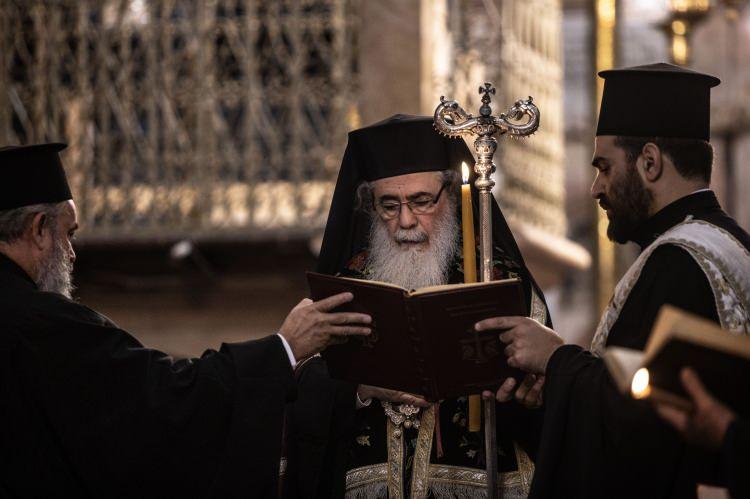 <p>Kudüs Rum Ortodoks Patrikhanesinden yapılan yazılı açıklamaya göre, Patrik 3. Theophilos, Gazze'deki kilisenin bombalanmasının Kudüs ve Kutsal Topraklardaki Hristiyan cemaati için derin etki yaptığını söyledi.</p>

<p> </p>
