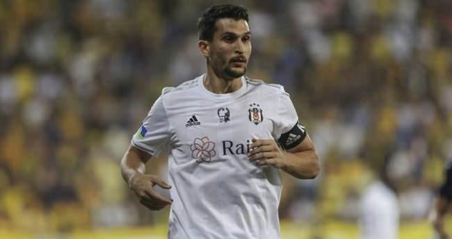 <p>* Necip Uysal - 15 maç</p>

