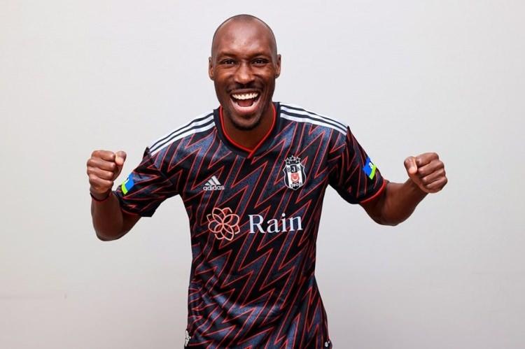 <p>* Atiba Hutchinson - 15 maç</p>