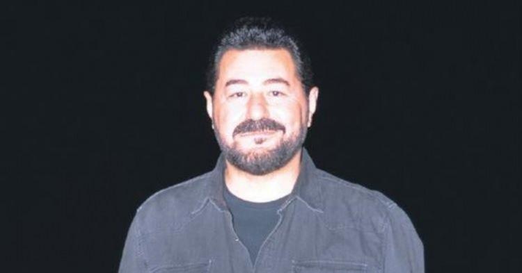 <p><span style="color:#000000"><strong>Önceki gün Florya'da bir balıkçıda objektiflere yansıyan Kaya, hakkında çıkan haberlere açıklık getirdi.</strong></span></p>
