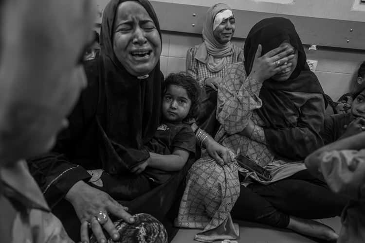 <p>Hamas'ın silahlı kanadı İzzeddin el-Kassam Tugayları tarafından 7 Ekim sabahı İsrail'e yönelik başlatılan "<strong>Aksa Tufanı</strong>" adlı saldırının ardından bölgedeki çatışmalar 11. gününde de tüm dehşetiyle sürüyor.</p>
<p> </p>