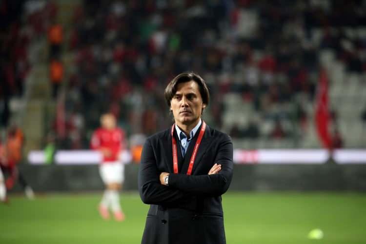 <p>Hırvatistan'a karşı deplasmanda aldığı 1-0'lık galibiyetle Türk Milli Takımı Teknik Direktörü Vincenzo Montella'nın görevine mükemmel bir başlangıç yaptığına işaret edilen haberde, İtalyan teknik direktörün Letonya'ya karşı ilk 11'de Hırvatistan maçına göre bir pozisyonda değişiklik yaptığı ve İrfan Can Kahveci'nin yerine Yunus Akgün'ü oynattığı kaydedildi.</p>