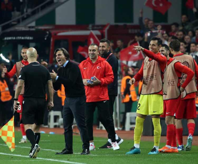 <p><strong>Goal:</strong> “Montella, Türkiye'yi iki maçta Avrupa Şampiyonası'na taşıdı. Montella, Türkiye'ye damgasını vurmak ve 2022 Dünya Kupası'nı kaçırdıktan sonra onları önemli bir turnuvaya sokmak için doğru zamanda geldi"</p>
