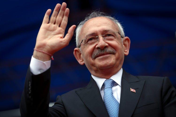 <p><em>Fetih Açıkel<br />
Engin Altay<br />
Ali Gökçek<br />
Gökhan Günaydın<br />
Özgür Karabat<br />
Suat Özçağdaş<br />
Turan Taşkın Özer<br />
Erdoğan Toprak<br />
Gökhan Zeybek</em></p>