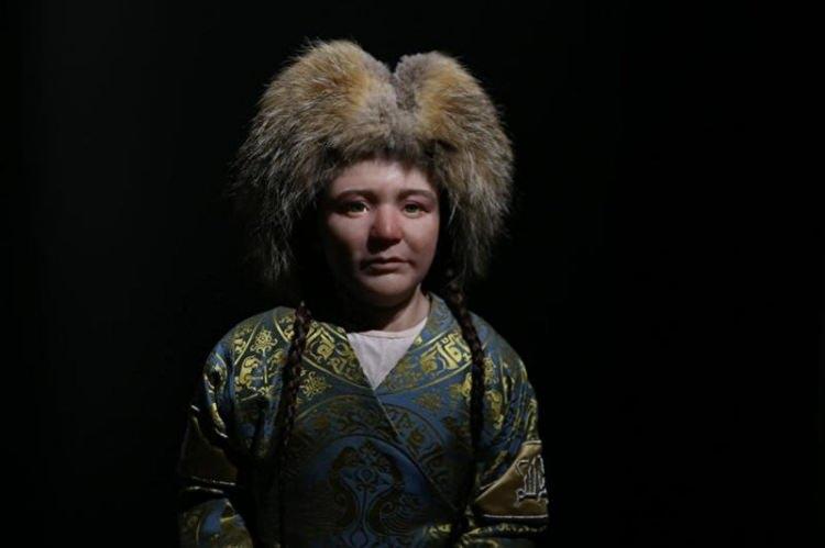 <p><strong>Anadolu Selçuklu Devleti'nin tarihine ışık tutan, 2017'de başlayıp ve 6 aşamada tamamlanan projenin her aşaması, sergide yer alan ziyaretçi bilgilendirme metinlerinde ayrıntılı şekilde anlatılıyor.</strong></p>

<p> </p>
