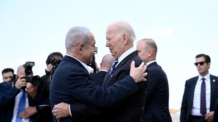 <p>ABD Başkanı Joe Biden'ın ertesi günü İngiltere Başbakanı Rishi Sunak da İsrail'e gitti.</p>
