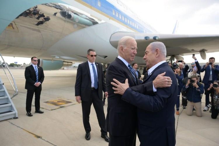 <p>Biden'ı karşılamaya giden Netanyahu ve İsrail Cumhurbaşkanı Herzog, Sunak'ı karşılamaya gitmedi.</p>

