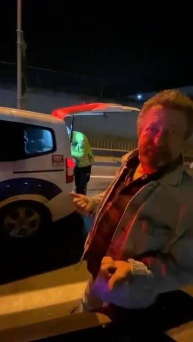 <p>Olay yerine gelen polis ekipleri, kazayı yara almadan atlatan Erkan Can'a alkolmetreyi üfletti.</p>
<p> </p>