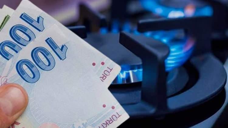 <p><strong>153 TL'Sİ DEVLETTEN</strong></p>
<p>Yaklaşan kış ayları sebebiyle ısınmak için doğalgaz kullanacak olan hanelerde 25 metreküpü aşan tüketim için yeniden fatura çıkarılmaya başlanacak. </p>