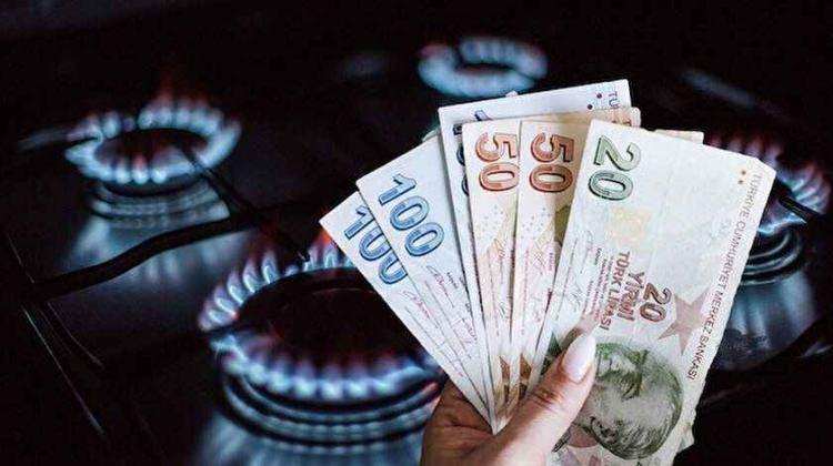 <p>Mevcutta doğalgaz faturalarının yüzde 75'ini, elektrik faturalarının ise yüzde 50'sini sübvanse etmeye devam eden Hükümet, geçen yıl vatandaşa 200 milyar TL'lik enerji desteği verdi. Bu yıl ise bu desteğin 394 milyar TL'ye çıkması bekleniyor.</p>