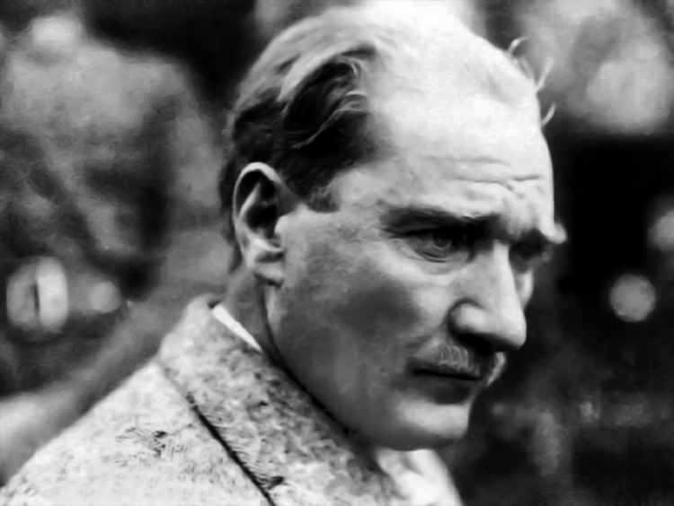 <p>Mustafa Kemal Atatürk, Dumlupınar'da. (Arşiv-30.08.1924) ( Hanri Benazus Arşivi - Anadolu Ajansı )</p>
