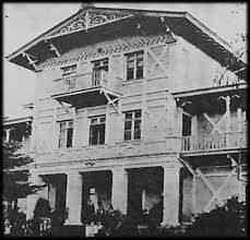 <p><strong>1 EKIM 1925</strong></p>

<p>Bursa’da ipekli kumaş üretecek fabrika Mustafa Kemal’in konuşmasıyla açıldı.</p>

<p> </p>
