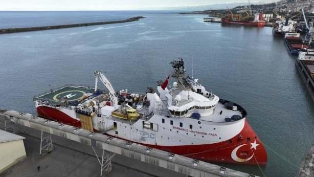 <p>Kaydettiğimiz veriler burada görmüş olduğunuz operasyonun da kalbi sayılabilecek bilgisayar odasında toplanıyor." değerlendirmesinde bulundu.</p>
<p>Kayıtların daha sonra manyetik kasetlere yazdırılarak son kullanıcı konumundaki TPAO'ya teslim edildiğini belirten Küçük, "Sonrası TPAO tarafından sürdürülüyor. </p>