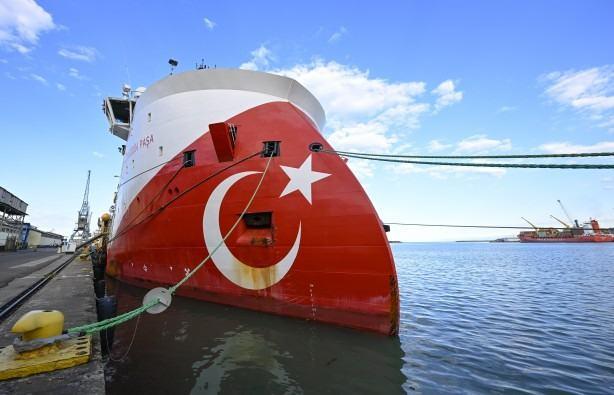 <p>Hava tabancalarımız mevcut. Bunlarla yüksek basınçlı havayı suya enjekte ediyoruz. Bu patlama yaratıyor, ses dalgası oluşturuyor. </p>
