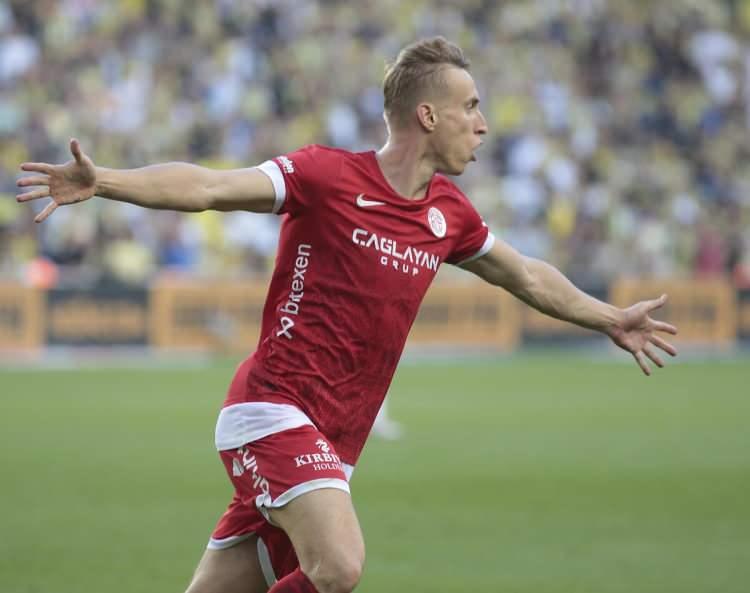 <p>Adam Buksa<br />
<br />
Antalyaspor<br />
<br />
5 gol</p>
