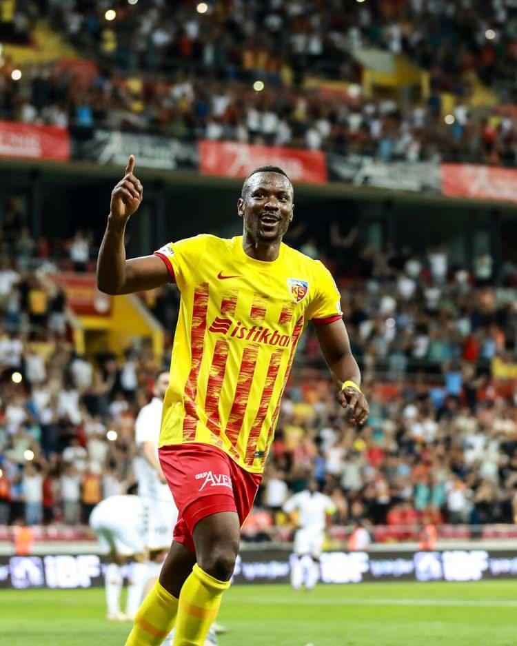 <p>Mame Thiam<br />
<br />
Kayserispor<br />
<br />
10 gol</p>
