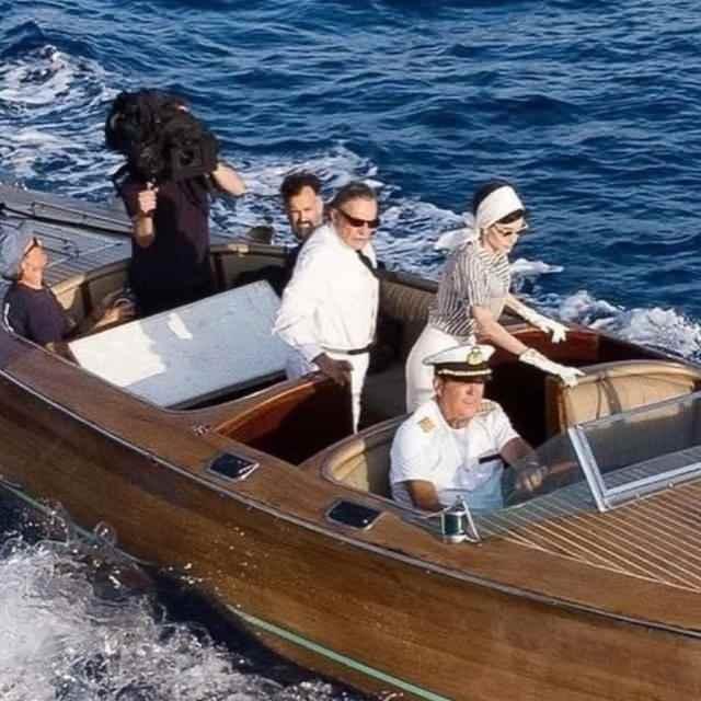 <p><span style="color:#8B4513"><em><strong>İşte filmden yeni görüntüler...</strong></em></span></p>
<p> </p>