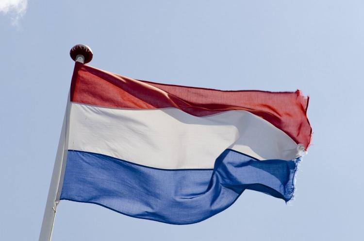 <p>HOLLANDA</p>
<p>CEKIMSER</p>