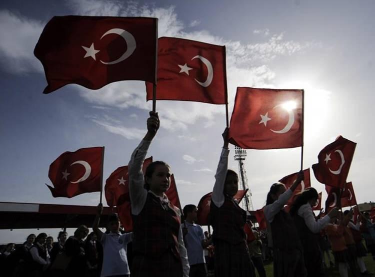 <p>Avrupa Birliği (AB) Türkiye Delegasyonu ve Hindistan'ın Ankara Büyükelçiliğinin X hesabından, Cumhuriyetin 100. yılını kutlayan mesajlar paylaşıldı.</p>
<p> </p>