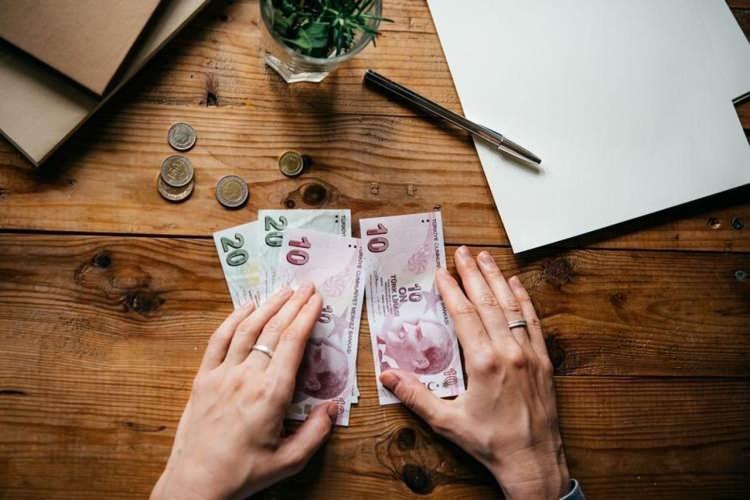 <p>Burada çalışandan kesilen primin dışında zişveren katkısı da sağlanırken devlet desteği de gelecek. Şu anda uygulanan Otomatik Katılımlı BES sisteminde devlet desteği yüzde 30 olarak uygulanıyor.</p>

<p> </p>
