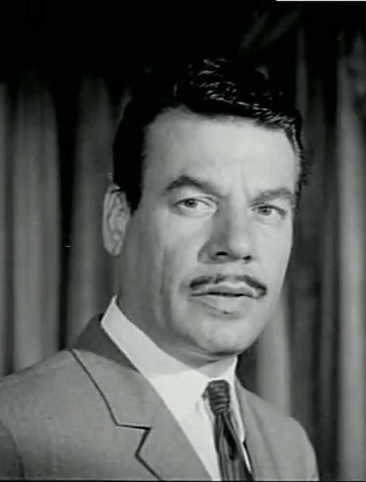 <p><span style="color:#B22222"><strong>TURGUT ÖZATAY</strong></span></p>
<p><strong>Usta sanatçı Turgut, Türk sinemasında Erol Taş ve Hulusi Kentmen'in ardından en çok film çeviren 3. kişi olarak bilinir. 497 filmde rol almıştır. </strong></p>