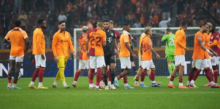 <p>Bayern, Galatasaray deplasmanında ikinci yarıda attığı iki golle hayattak almayı başardı. (Reuters)</p>
