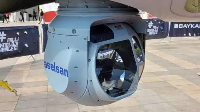 <p>Bu anlayışla bütün ürünlerde yolumuza devam ediyoruz. Önümüzdeki yıl 'Türkiye Yüzyılında' bugünün ASELSAN'ından çok daha büyük, daha zorlayıcı hedeflere giden bir anlayışla bu yolculuğa devam edeceğiz."</p>