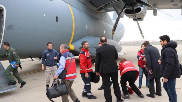 <p>Hemen sonraki yıl başlayan Rusya Ukrayna savaşında ise iki Koca Yusuf bölgede bulunan Türk vatandaşlarını tahliye etmek ve bölgeye yardım götürmek için Ukrayna`nın başkenti Kiev`e uçtu.</p>
<p> </p>