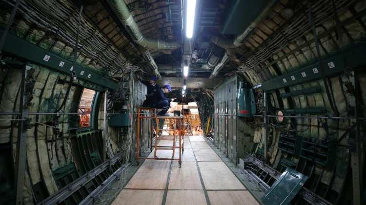 <p>A400M nakliye uçaklarının "retrofit" adı verilen versiyon geliştirme işlemleri, Kayseri’de Türk mühendisler tarafından yapılıyor.</p>

<p> </p>
