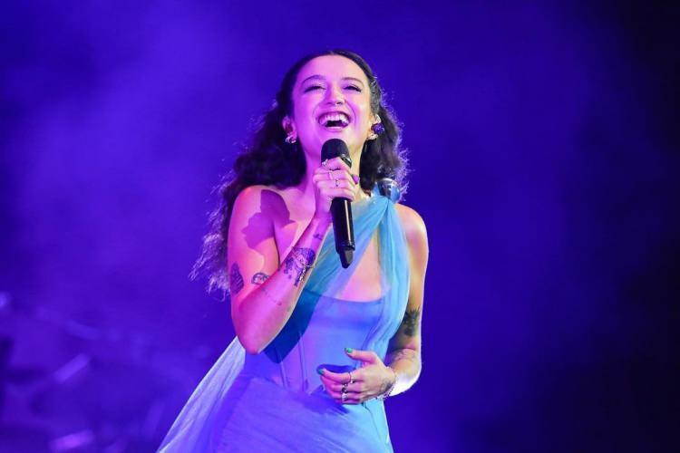 <p><span style="color:#FF0000"><strong>MELİKE ŞAHİN</strong></span></p>

<p><span style="color:#000000"><strong>&Uuml;nl&uuml; sanat&ccedil;ı, Cumhuriyetimizin 100. yılına &ouml;zel&nbsp;&nbsp;Şişli-Ma&ccedil;ka Demokrasi Parkı'nda&nbsp;kurulacak olan sahnede hayranlarıyla bir araya gelecek.&nbsp;</strong></span></p>
