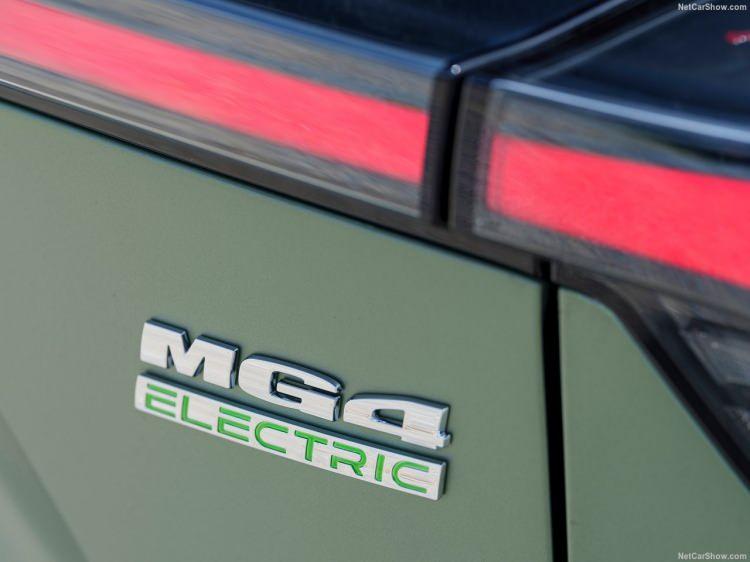 <p>Artırılmış fren gücü sayesinde MG4 XPOWER, 100-0 km/s durma mesafesini sadece 33,9 metrede gerçekleştiriyor.</p>