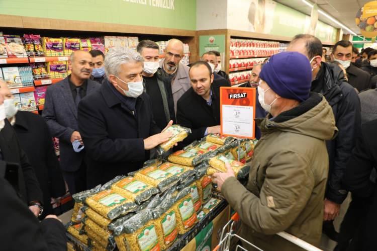 <p>İndirim kampanyası 16 Ekim tarihinde başladı ve 2 Kasım'a kadar devam edecek.</p>
<p>Ayrıca Tarım Kredi Kooperatif marketlerinde, cumartesi, pazar ve pazartesi manav reyonundaki indirimler de sürecek.</p>