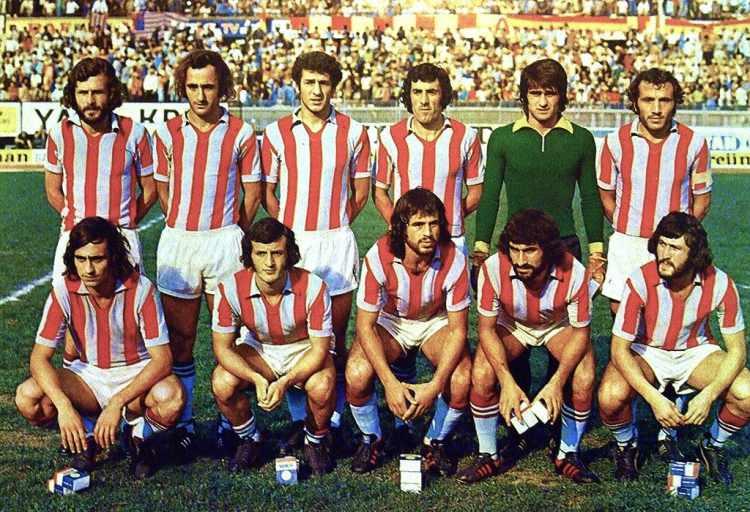 <p>1976: Trabzonspor, Türkiye 1. Futbol Ligi şampiyonluğu yaşayan ilk Anadolu takımı oldu. Trabzonspor ilk şampiyon olduğu 1975-76 sezonundan 1983-84 sezona kadar olan süreç içerisinde altı lig şampiyonluğu yaşadı.</p>
