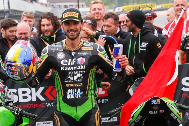 <p>2016: Türk motosiklet yarışçısı Kenan Sofuoğlu 2016'da Supersport Dünya Şampiyonluğu'nu 5. kez (2007, 2010, 2012, 2015) kazanarak tarihe geçti.</p>