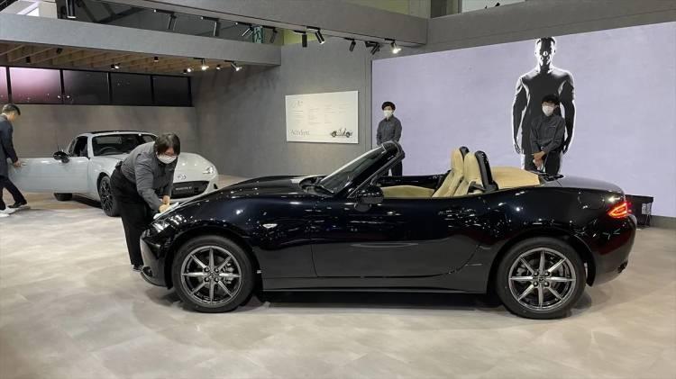 <p>"BYD Auto Japan" Başkanı Atsuki Tofukuji, a&ccedil;ıklamasında, yıl sonuna kadar Japonya i&ccedil;i siparişleri artırmayı hedeflediklerini belirtti.</p>
