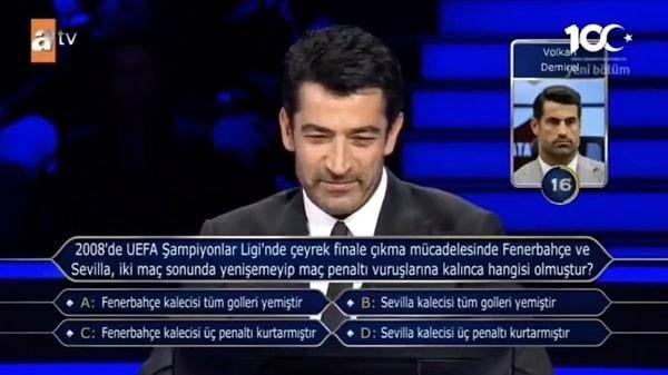 <p><span style="color:#B22222"><strong>GECEYE DAMGA VURDU!</strong></span></p>
<p><strong>Joker hakkı olarak Volkan Demirel'i arayan Güneş "2008'de UEFA Şampiyonlar Ligi'nde çeyrek finale çıkma mücadelesinde Fenerbahçe-Sevilla, iki maç sonunda yenişemeyip maç penaltı vuruşlarına kalınca hangisi olmuştur?" sorusunu sordu.</strong></p>