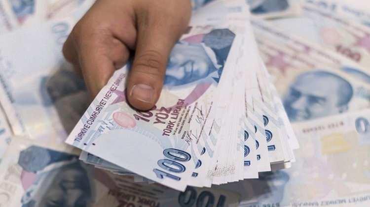 <p>Memurların ve memur emeklilerinin enflasyon farkı yüzde 32.32'ye, Ocak zammı da 52.17'ye yükselebilecek.</p>