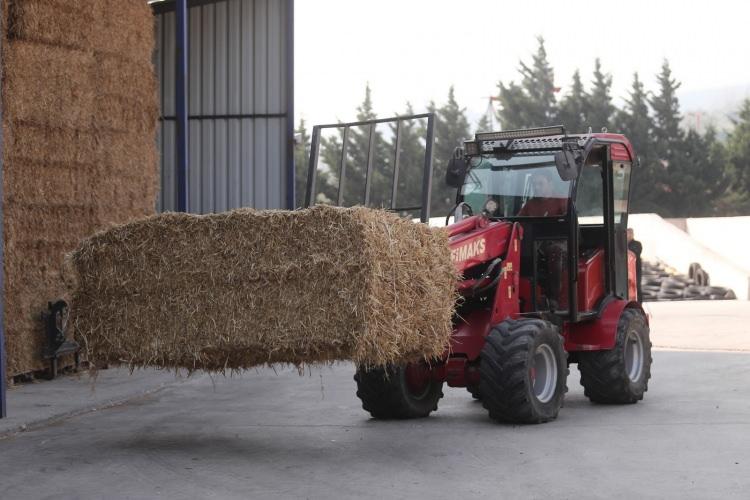 <p>Sağlık bir şekilde halka et vermek bizim maksadımız, bunun için ise işletmemizde öncelikli olarak yerli ırk hayvanları kullanıyoruz. Çiftliğimizde 300 dönüm arazi işliyoruz, bu işlediğimiz arazileri hayvanlarımızın bakımında kullanıyoruz. </p>
