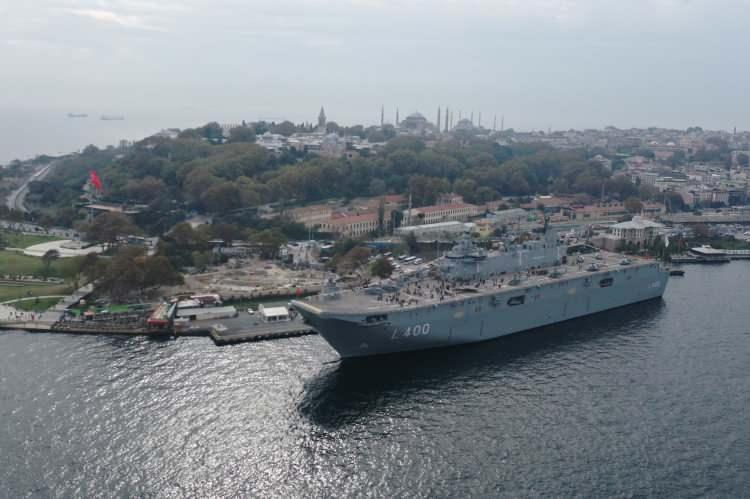 <p>Cumhuriyet'in 100. yılı kapsamında Sarayburnu Limanı'na demirleyen Türkiye'nin ilk milli fırkateyni ziyeretçilere kapısını açtı. </p>