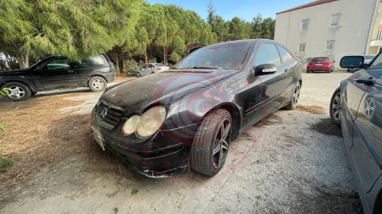 <p>2002 - MERCEDES - BENZ C 220 CDİ SPORTCOUPE</p>
<p> </p>
<p>- Manuel </p>
<p> </p>
<p>- Başlangıç Bedeli: 300.000 TL</p>