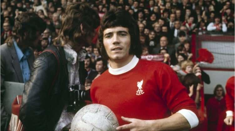 <p>8- Kevin Keegan - 2 Kez<br />
<br />
* İngiliz futbolcu Kevin Keegan, 1978 ve 1979 yıllarında Ballon d'Or ödülünü kazandı.<br />
<br />
Kariyeri boyunca Liverpool ve Hamburg gibi önemli kulüplerde başarılar elde etti.</p>