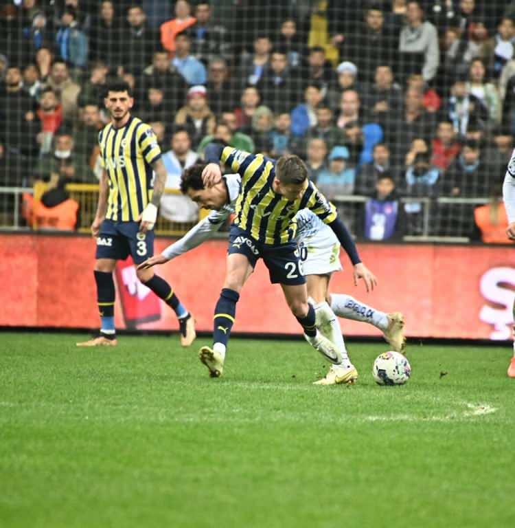 <p>* Adana Demirspor-Fenerbahçe (Süper Lig)</p>