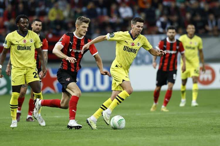 <p>* Fenerbahçe-Spartak Trnava (UEFA Avrupa Konferans Ligi)</p>
