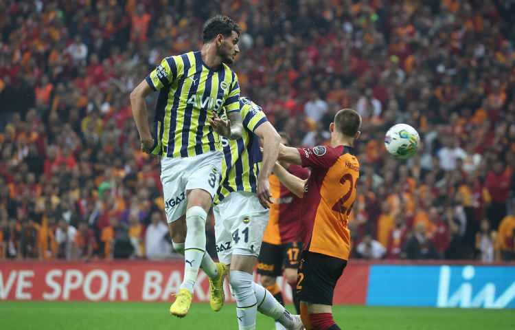 <p>* Fenerbahçe-Galatasaray (Süper Lig)</p>