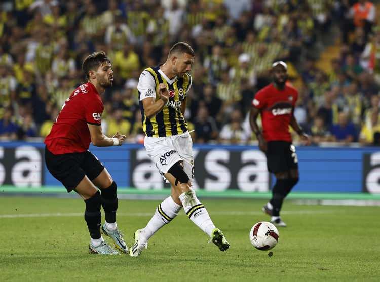 <p>* Gaziantep FK-Fenerbahçe (Süper Lig)</p>
