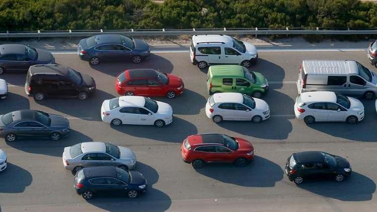 <p>Motorlu Taşıtlar Vergisi’nde Cumhurbaşkanının artırma yetkisi yüzde 50, indirme yetkisi yüzde 80 düzeyinde bulunuyor.</p>